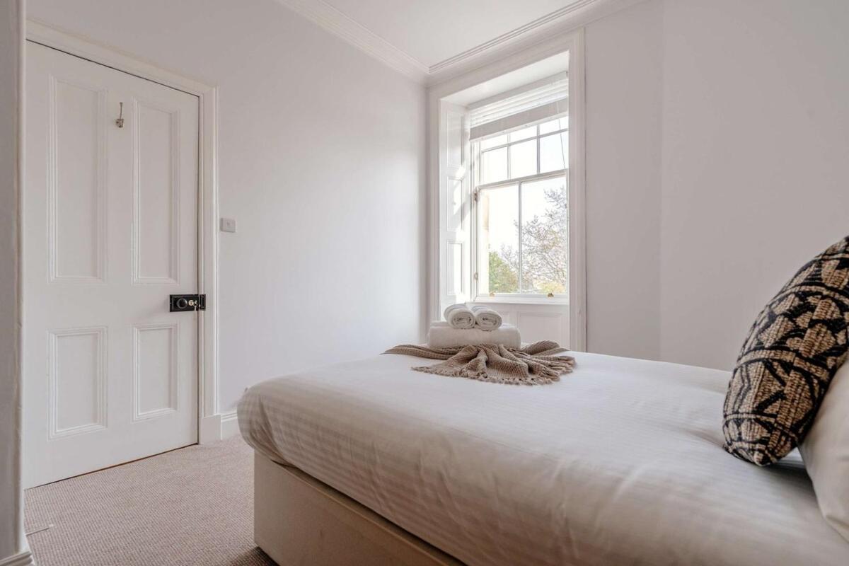 Bright & Elegant Portobello