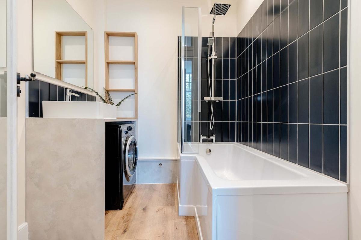 Bright & Elegant Portobello Apartment *