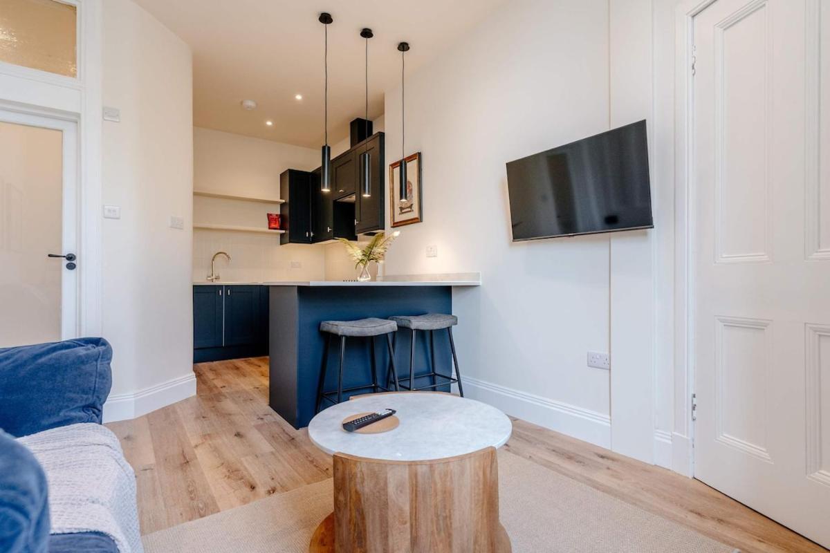 Bright & Elegant Portobello